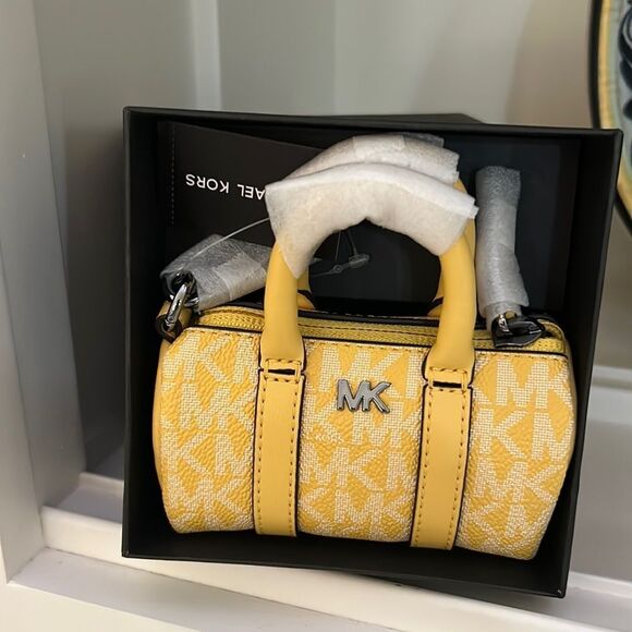 Michael Kors Mini Purse Keychain - Picture 3 of 5